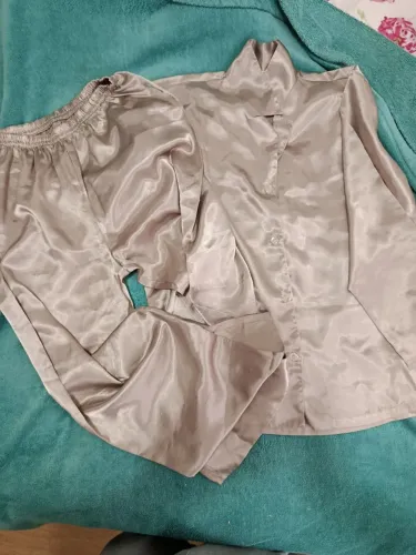 Pijama cetim prata velha