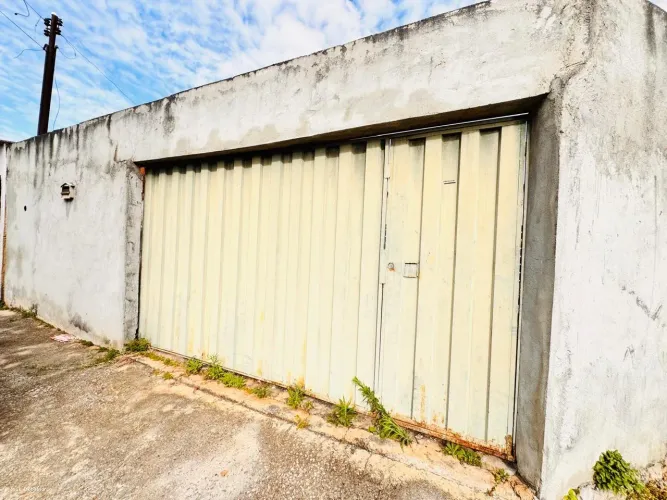 Casa para Venda em RA XIII Santa Maria, Santa Maria, 2 dormitórios, 1 banheiro, 5 vagas