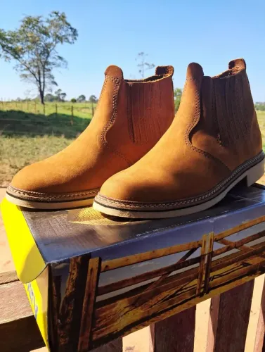 Botas de couro legítimo, costurada