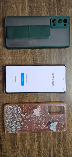 Celular S20FE seminovo 128GB. Não acompanha acessórios.