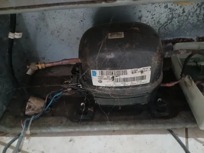 COMPRESSOR PARA GELADEIRA. 