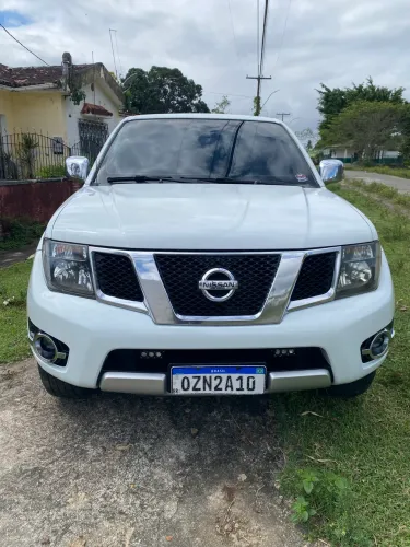 Nissan Frontier Platinum CD 4X4 2.5 TB Diesel 2014