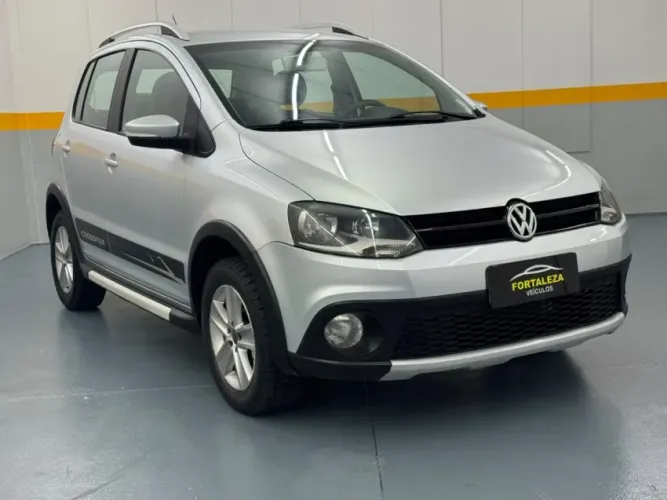 Volkswagen Crossfox 1.6 MI Total Flex 8V 5P 2011