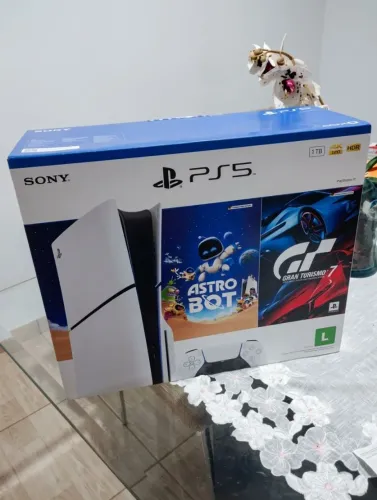 PlayStation 5 (NOVO LACRADO)Com Leitor SSD 1TB Controle + 2 Jogos
