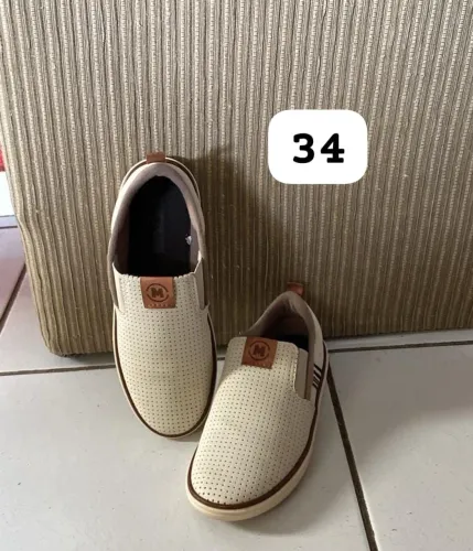 Sapatos semi novos