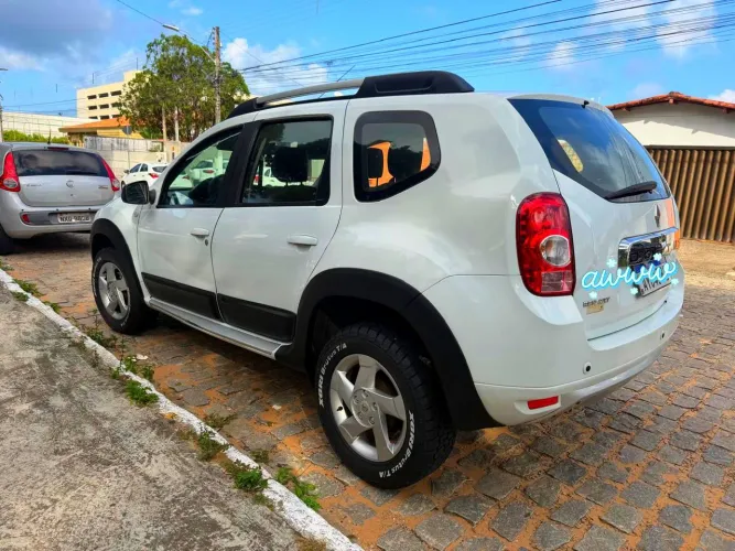 Renault Duster Dynamique 2.0 Hi-flex 16V Aut. 2015