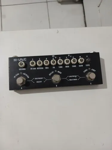 Pedaleira pra guitarra cuvave baby