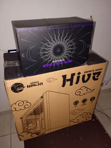 Gabinete e Water cooler de 240mm