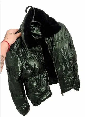 JAQUETA PUFFER METALIZADO SEMI NOVA