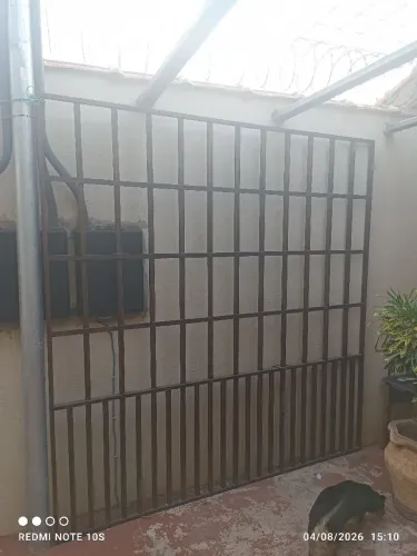 Grade de proteção porta blindex 210 largura x 220 altura 