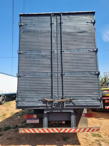 caminhao truck bau vendo ou troco maior e menor valor
