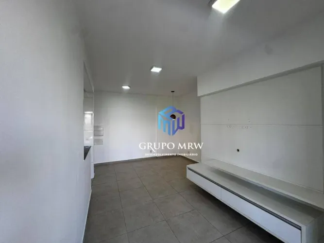 Apartamento com 3 dormitórios para alugar, 80 m² por R$ 4.835,00/mês - Parque Campolim - S