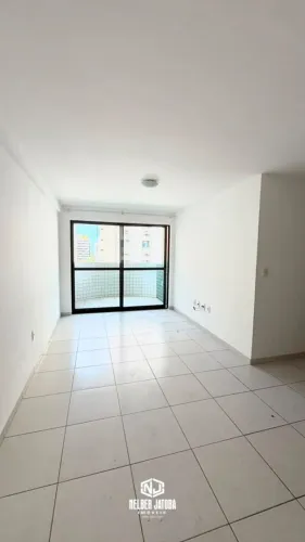 Apartamento em Ponta Verde 2 quartos, 65 m², móveis fixos