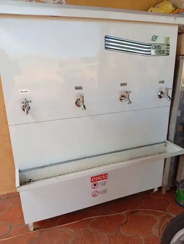Bebedouro 200 litros