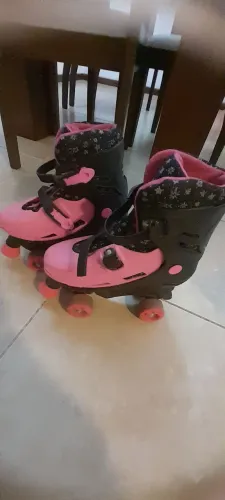 Patins feminino rosa e preto quad (quatro rodas) número  37 ao 40