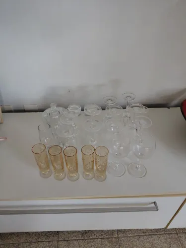 Várias peças em cristal para champanhe, vinho, aperitivo e cerveja + bomboniere