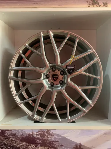 Rodas Vittoria Lisboa aro 20 5x100 Tl 8,5 Cromo Silver