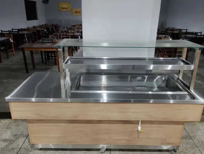 Vende buffet semi novo, uso de dois meses apenas, Valor: $6.850