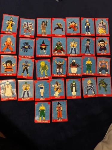 figurinhas colecionáveis clássicas no formato de "Displays" do álbum Dragon Ball Z 2