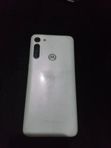 Celular motog8
