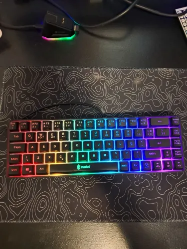 Teclado gamer RGB Evolut