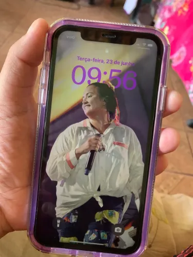 Vendo ou troco iPhone XR (Leia a descrição)