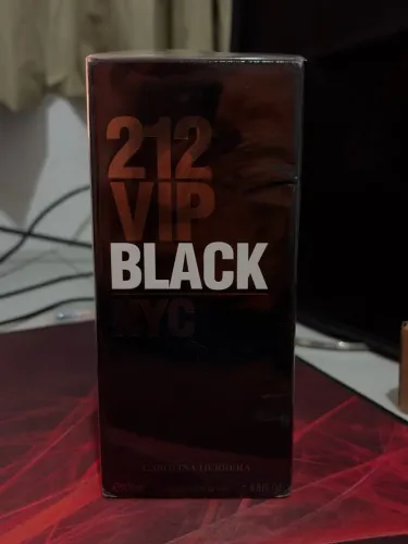 Perfume Carolina Herrera 212 Vip Black 200ml Lacrado Original