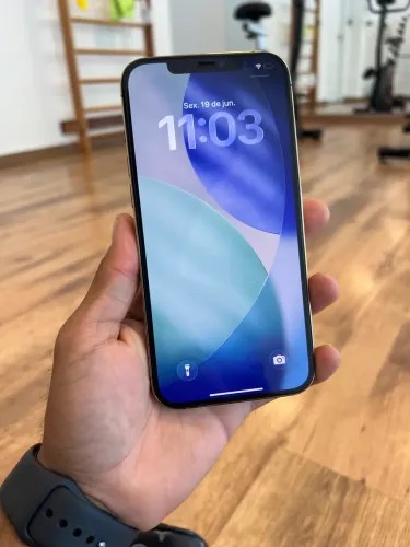 iPhone 12 Pro Max 128GB sem a lente da câmera