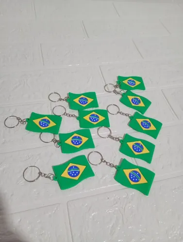 Kit com 10 chaveiros emborrachados do Brasil
