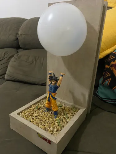 Vendo Action figure Goku genki-damma (também abajur)