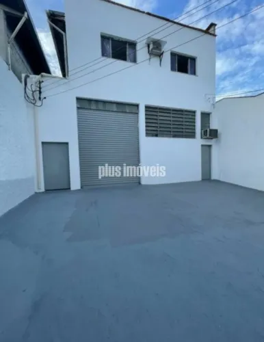 Belíssimo galpão industrial, trifásico, 600m2 área total em terreno de 500 m2.