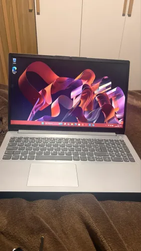 NOTEBOOK LENOVO IDEAPAD 1 15IAU7 SEMINOVO EM PERFEITO ESTADO COM APENAS 4 MESES DE USO