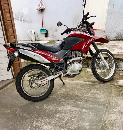 Honda bros 150cc - Com partida elétrica.