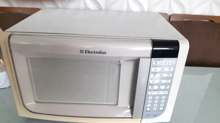Micro-ondas 31L R$350,00 em Ipatinga