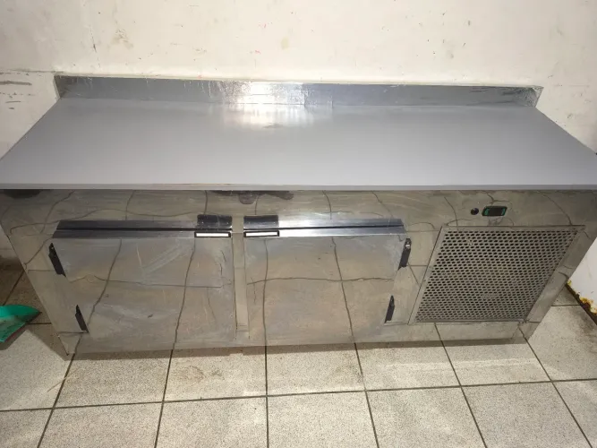 Balcão refrigerado inox 2 porta 220v controle digital de temperatura entrega grátis