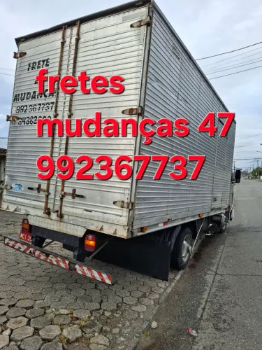Caminhão mudanças e fretes 