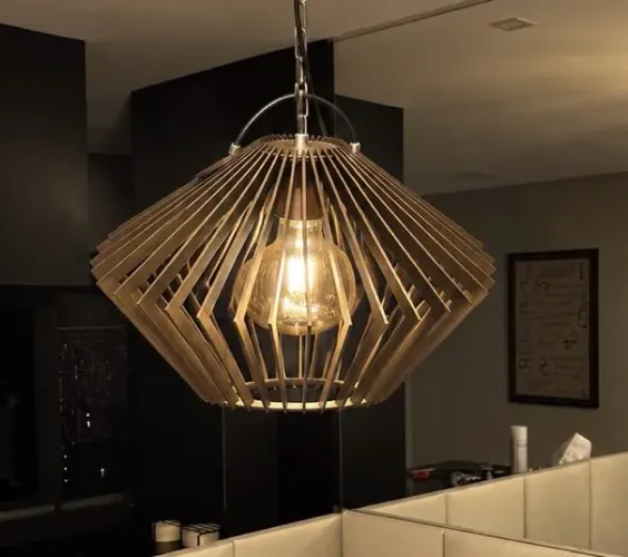 Lustre com lâmpada