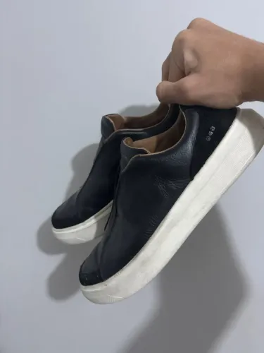 sapato preto noha