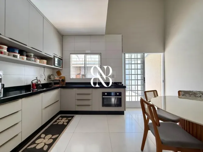 Vende-se ótima casa no Santa Cruz 2 completa