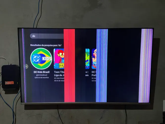 Philips Smart TV LED 4K de 58 (com defeito)