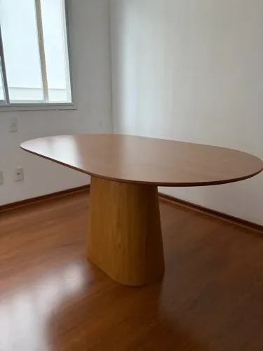 Mesa de Jantar Cone Retangular Arredondada 160x90cm Freijó