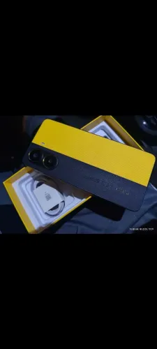 TROCO POCO X7 PRO 512GB 12RAM COM NOTA FISCAL COMPLETO NA CAIXA SEM DETALHES POR IPHONE 