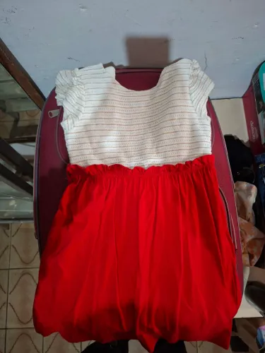 Vestido infantil branco e vermelho