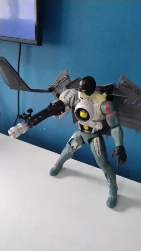 Boneco Makino Max Steel