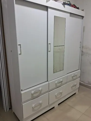 Guarda-roupa de solteiro 3 portas e 6 gavetas - Branco