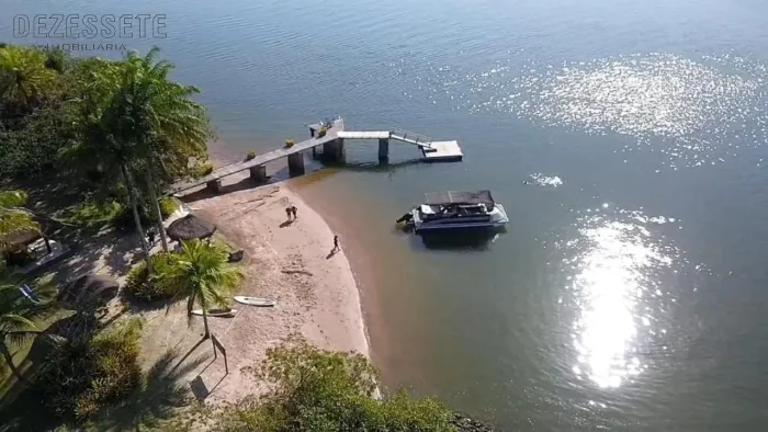 SITIO COMERCIAL em Salinas da Margarida - Bahia,