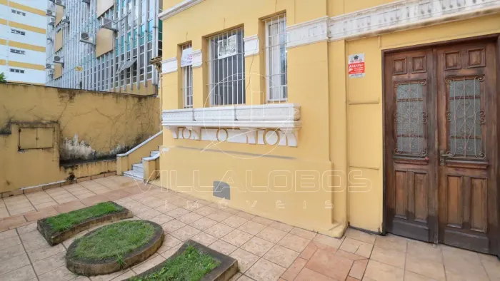 Casa comercial ao lado do Metrô Mackenzie e Consolação