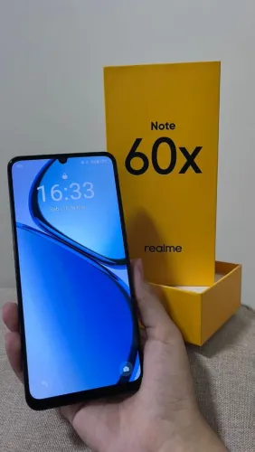 Realme Note 60X + Moto g14(tela trincada)