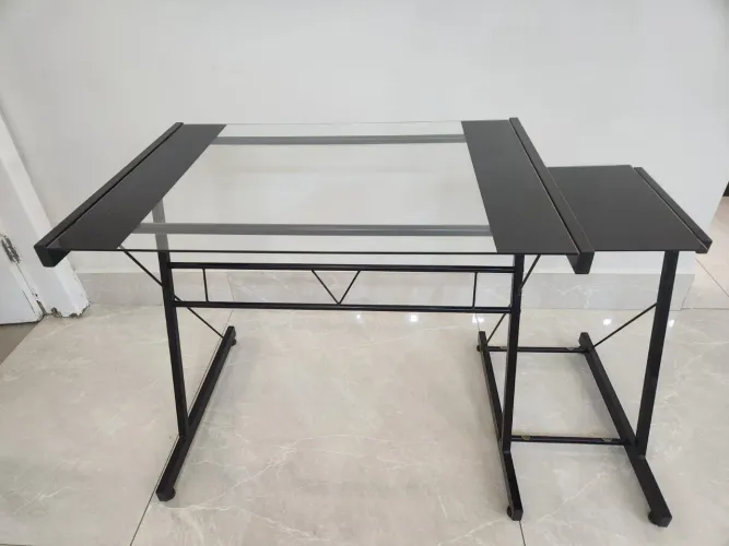 Mesa de Vidro e Metal (Usada)