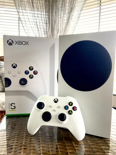 Xbox Series S com Caixa!